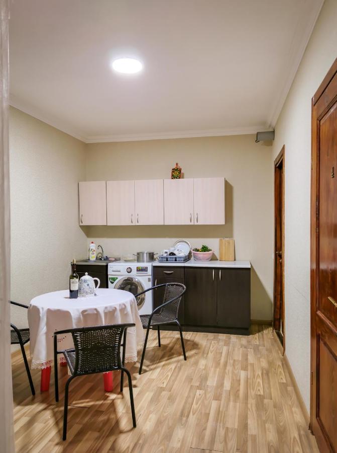 Myvibe Hotel Тбилиси Екстериор снимка