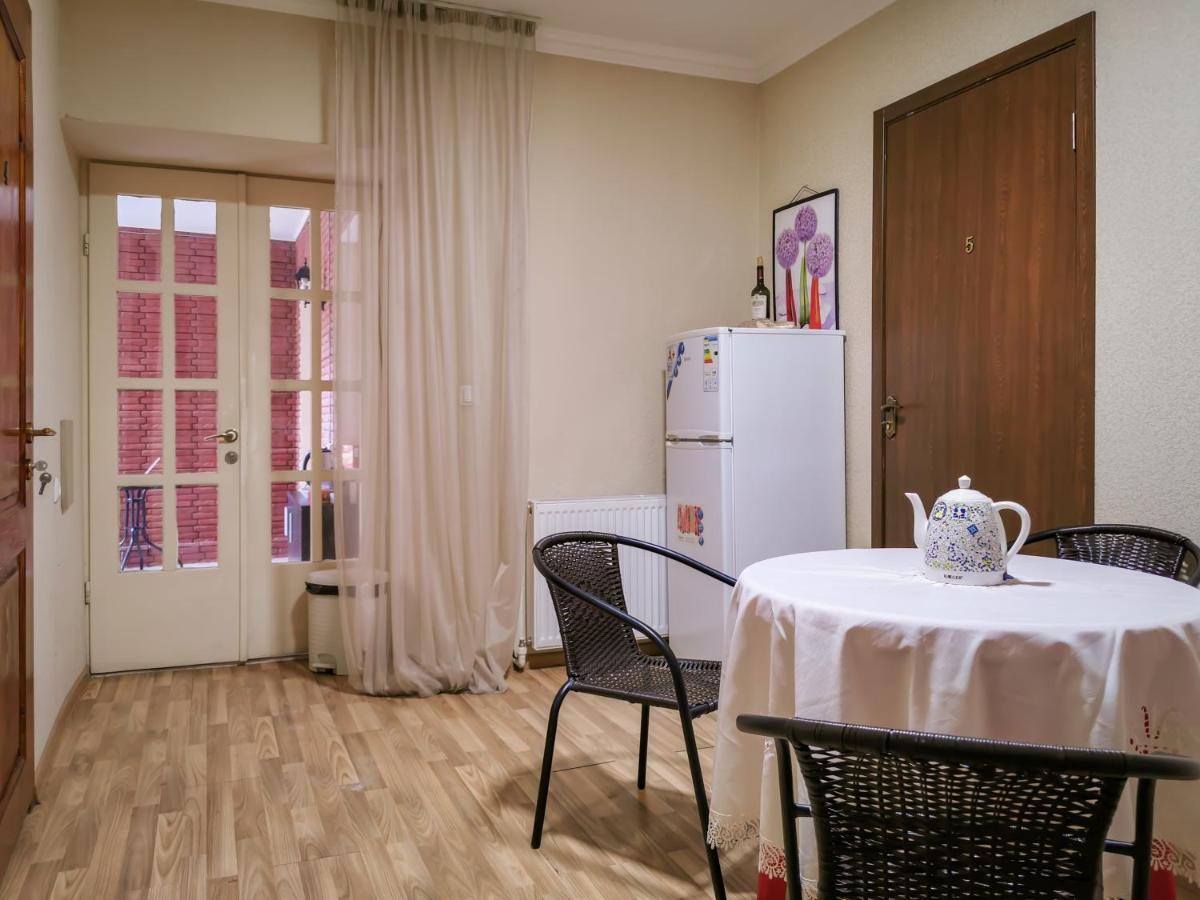 Myvibe Hotel Тбилиси Екстериор снимка